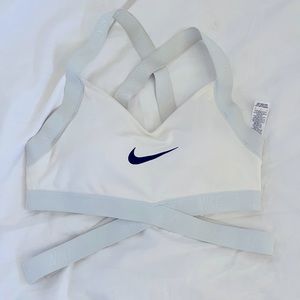 Sexy Strappy Nike Sports Bra 🤍 White Hot! Small 🤍
